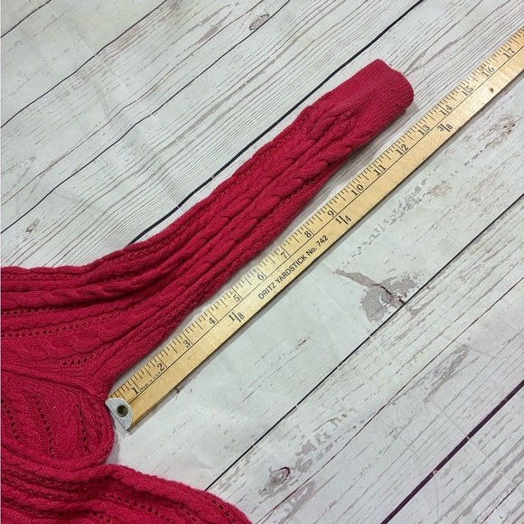 American Eagle Medium Outfitters Pink Crochet Cable Knit Crew Neck Sweater EUC - Picture 4 of 7